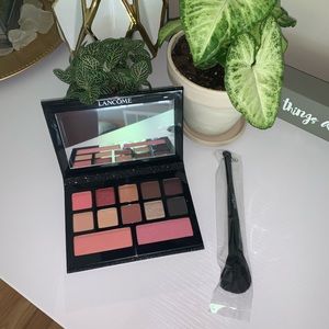 NEW Lancôme Eyeshadow/Blush Palette with Brush